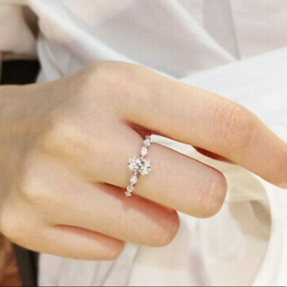 NEW 925 Sterling Silver Beautiful Ring - Picture 5 of 6